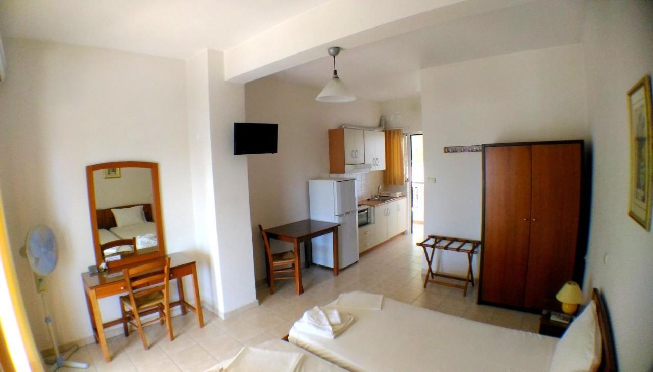 Studios Veneti * Loutra Edipsou (Evia)